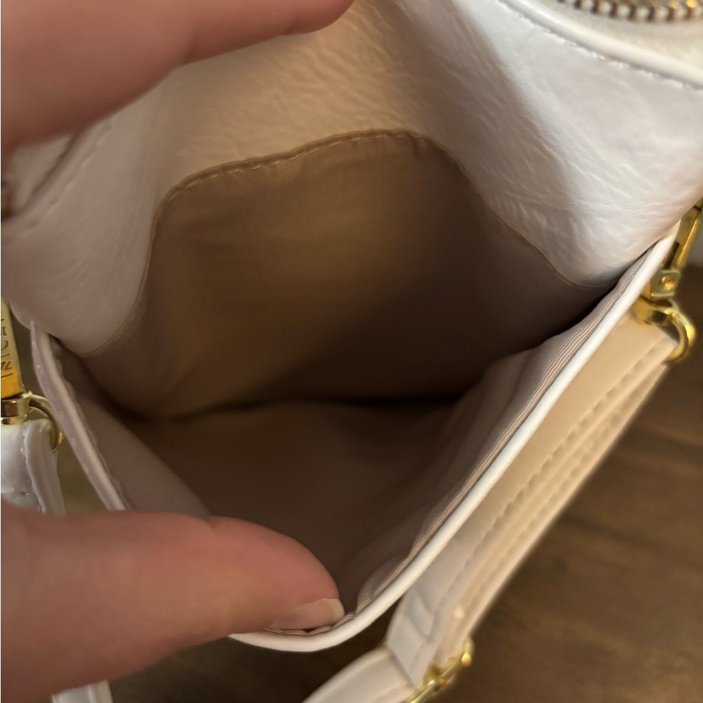 White inicat Crossbody Bag purse - Picture 6 of 8